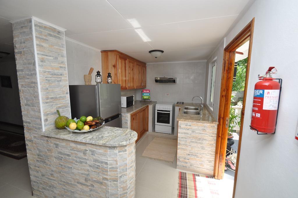 Chrisent Residence Port Glaud Quarto foto